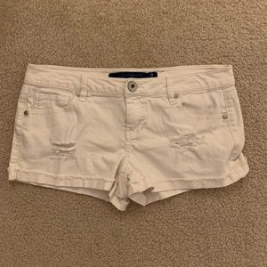 White denim shorts - size 9
